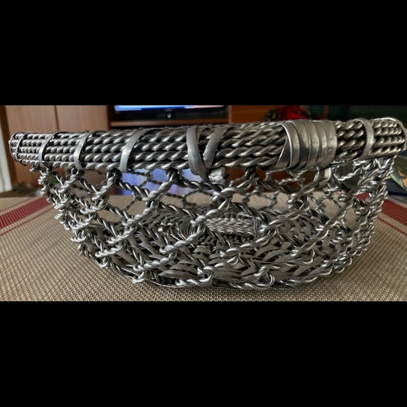 Heart-shaped aluminum chain link design bread/fruit/other basket. Brand new. - Picture 4 of 7